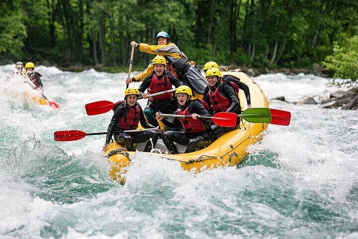 Yellow raft crossing fast white water during an Alanya rafting adventure